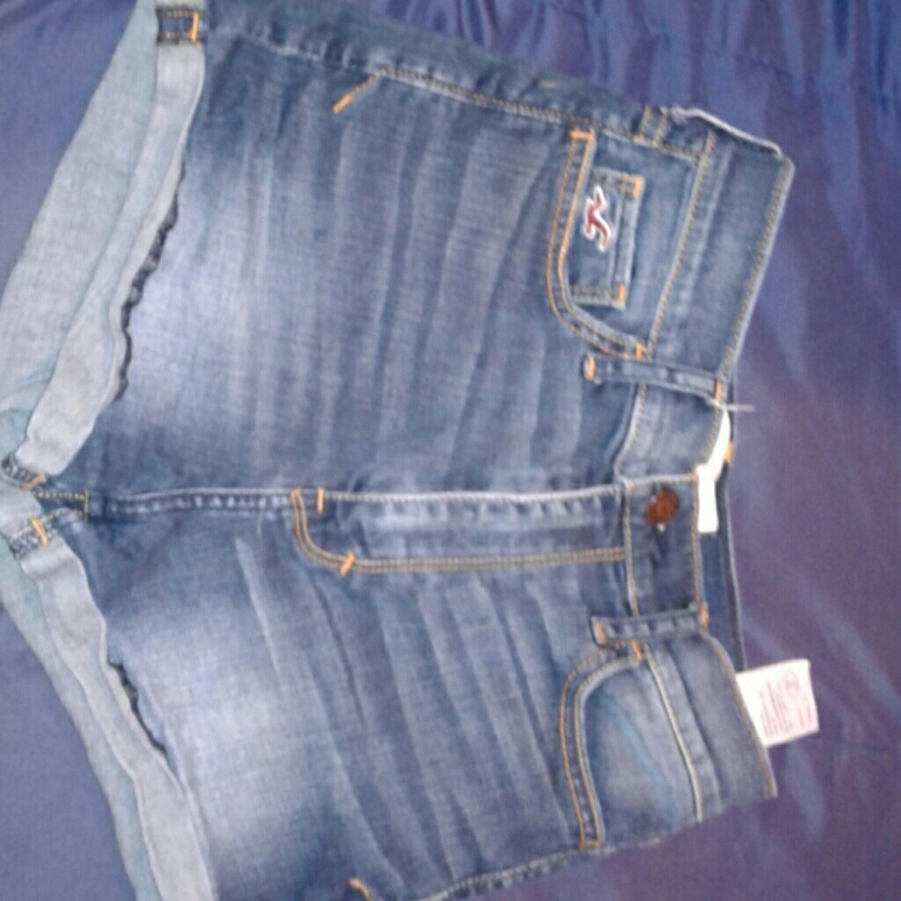 Hollister high waisted shorts